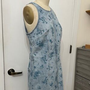 Sleeveless Blue Floral Denim Mini Dress